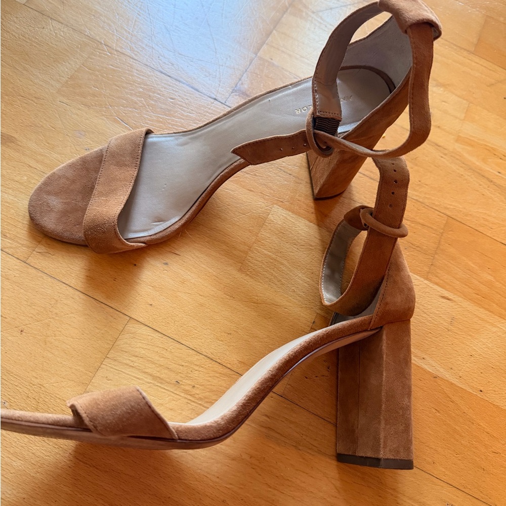 Ann Taylor Elegant Tan Block Heel Sandals